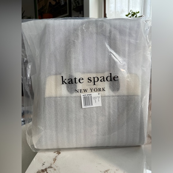 Kate Spade Madison Colorblock Saffiano Leather Medium Satchel (Platinum Grey) - Picture 3 of 8